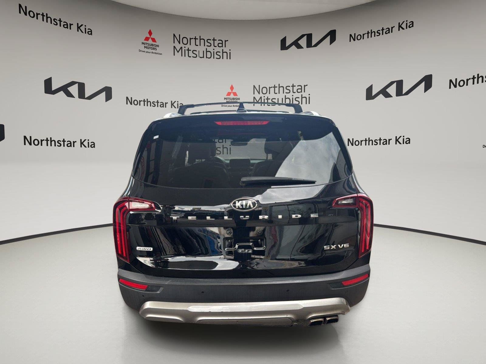 Used 2020 Kia Telluride SX w/ SX Prestige Package AWD/4WD image 3