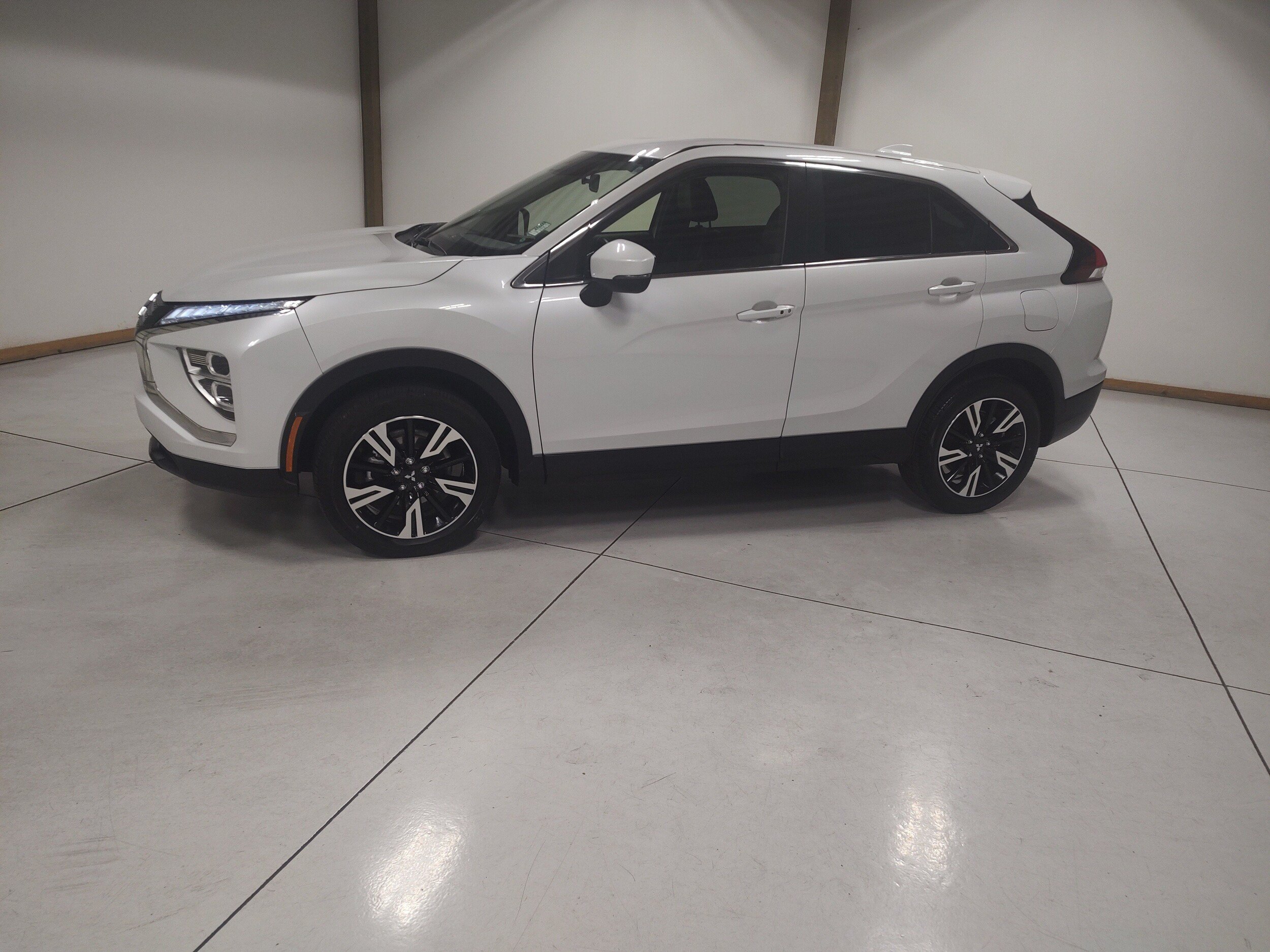 Used 2025 Mitsubishi Eclipse Cross SE AWD/4WD image 4