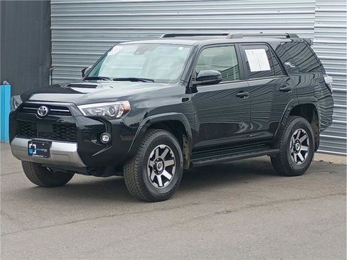 Used 2024 Toyota 4Runner TRD Off-Road image 6