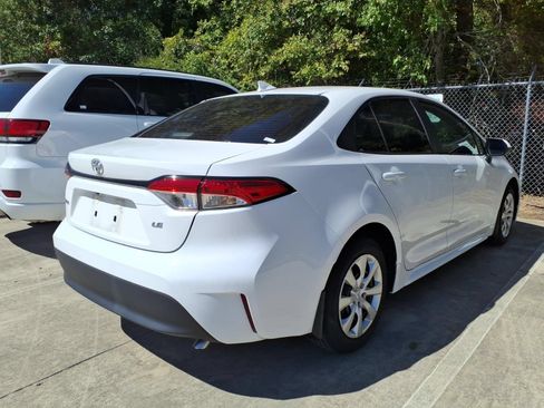 Used 2024 Toyota Corolla LE FWD image 6