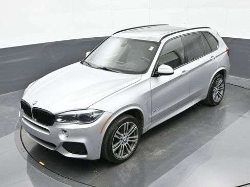 Used 2017 BMW X5 xDrive50i image 32