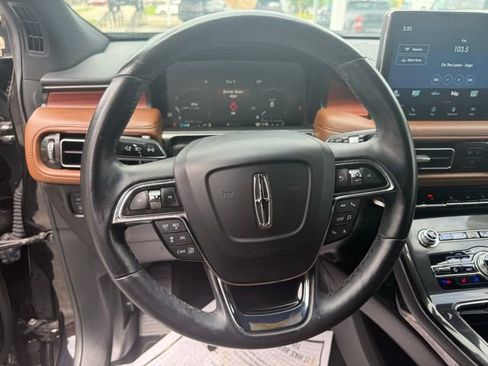 Used 2022 Lincoln Nautilus Reserve FWD image 18