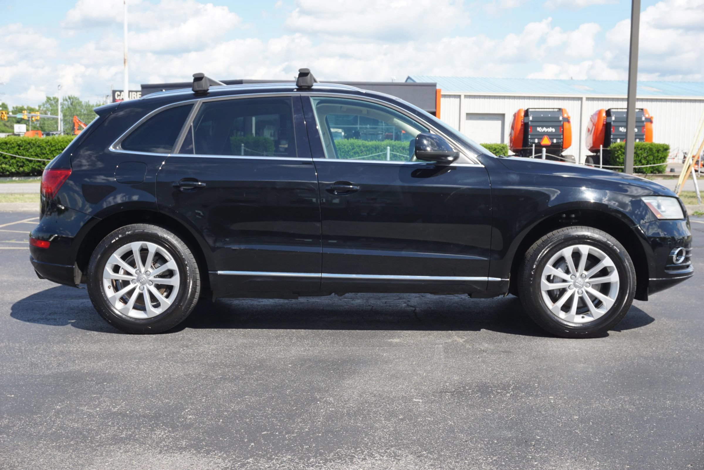 Used 2013 Audi Q5 2.0T Premium w/ Convenience Pkg AWD/4WD image 4
