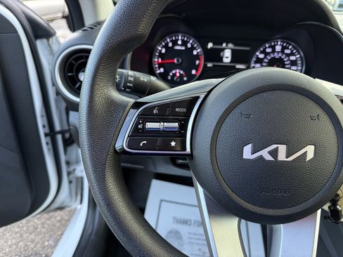 Used 2022 Kia Forte Sedan image 16