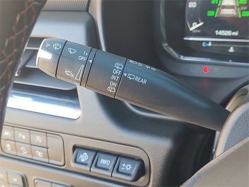 Used 2024 GMC Yukon XL AT4 w/ Technology Package image 26