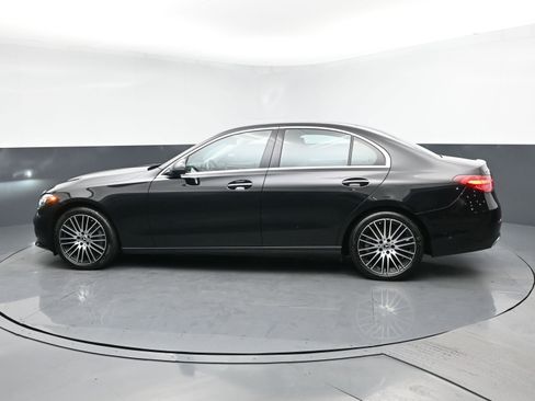 Used 2023 Mercedes-Benz C 300 Sedan image 4