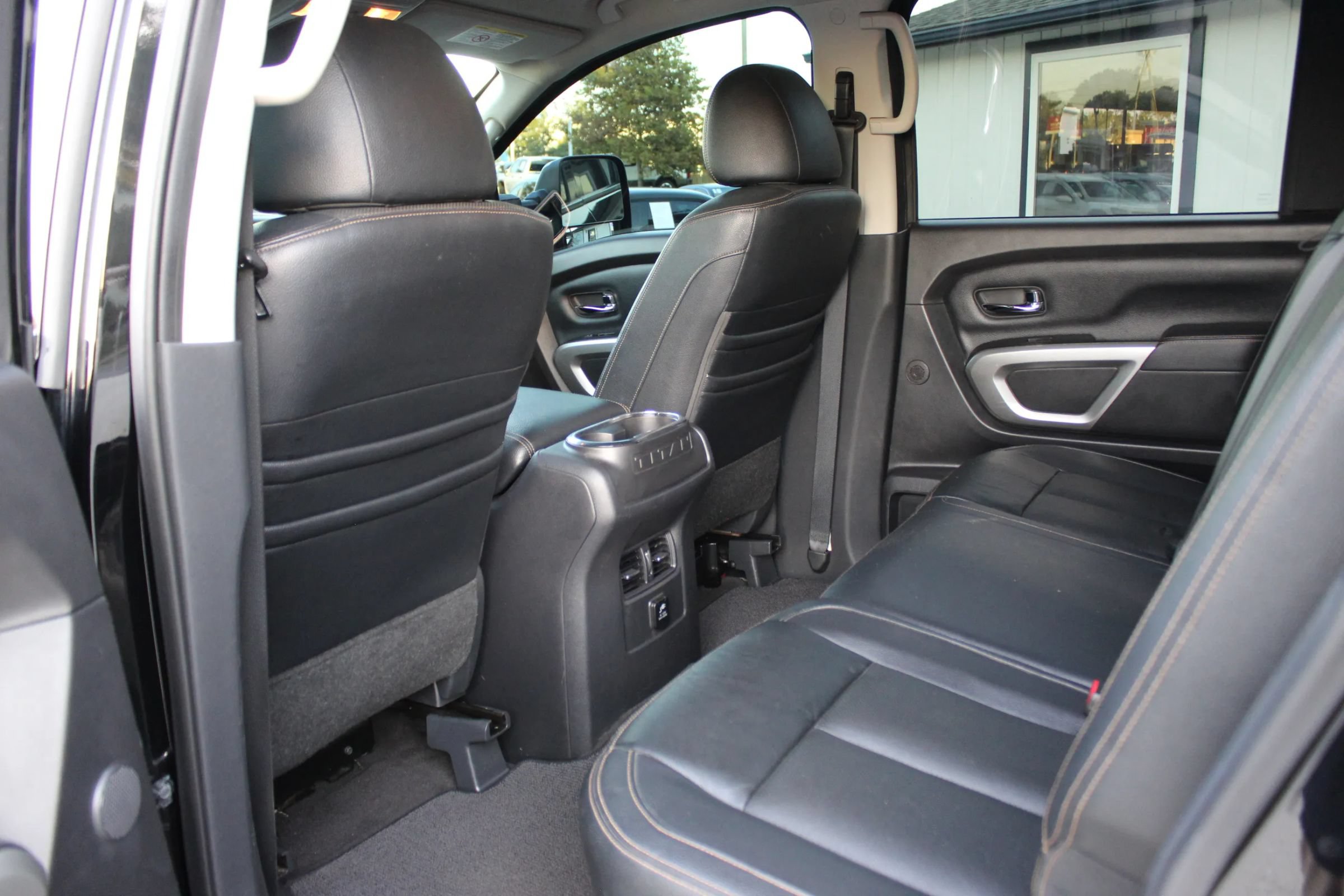 Used 2018 Nissan Titan SL w/ Texas Titan Edition AWD/4WD image 22