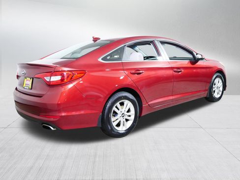 Used 2015 Hyundai Sonata SE image 7