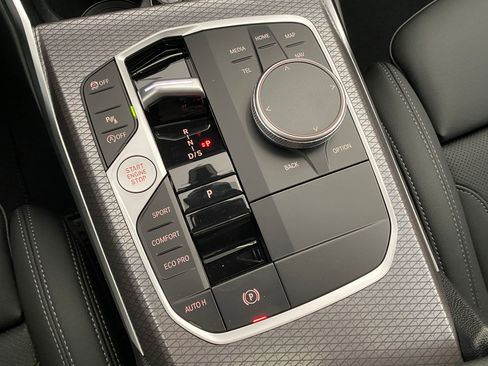 New 2026 BMW 330i xDrive Sedan w/ Convenience Package image 29