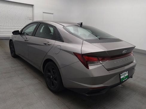 Used 2021 Hyundai Elantra SEL w/ Cargo Package FWD image 5