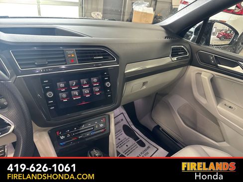 Used 2023 Volkswagen Tiguan SE R-Line image 19