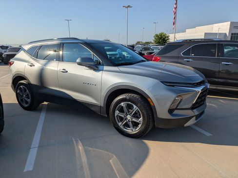 Used 2023 Chevrolet Blazer LT w/ Convenience Package image 2