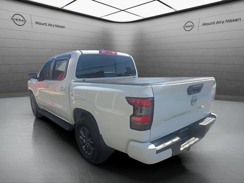 Certified 2025 Nissan Frontier SV w/ SV Convenience Package AWD/4WD image 7