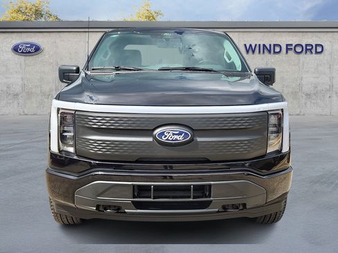 Used 2025 Ford F150 Lightning XLT AWD/4WD image 2