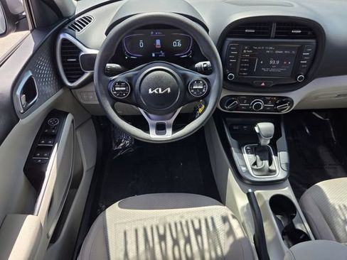 Used 2023 Kia Soul LX w/ Option Group 015 FWD image 12