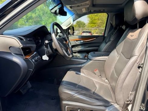 Used 2018 Cadillac Escalade ESV Premium Luxury AWD/4WD image 6