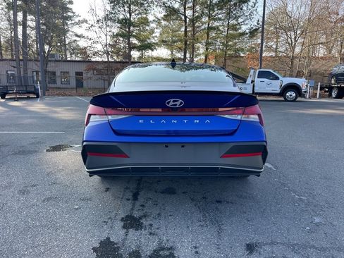 Certified 2025 Hyundai Elantra Sport image 6