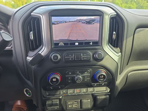 Used 2020 Chevrolet Silverado 1500 LT w/ All-Star Edition AWD/4WD image 14