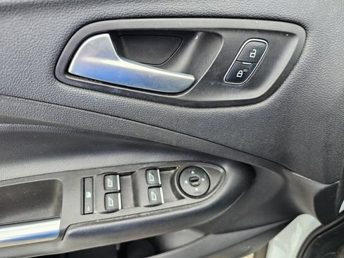 Used 2019 Ford Escape SE FWD image 11