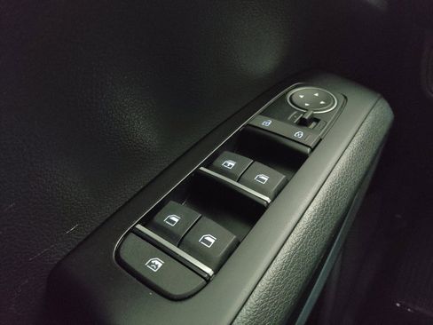 Used 2025 Kia Soul LX w/ LX Technology Package image 27