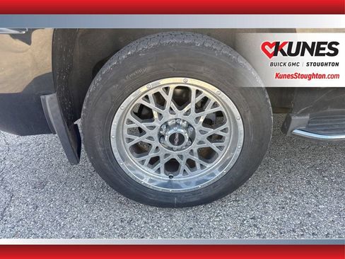 Used 2015 Chevrolet Tahoe LTZ AWD/4WD image 12