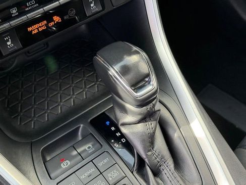 Used 2019 Toyota RAV4 XLE w/ Convenience Package AWD/4WD image 25