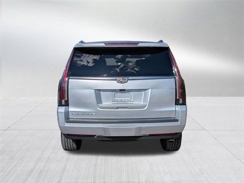 Used 2020 Cadillac Escalade Luxury image 6
