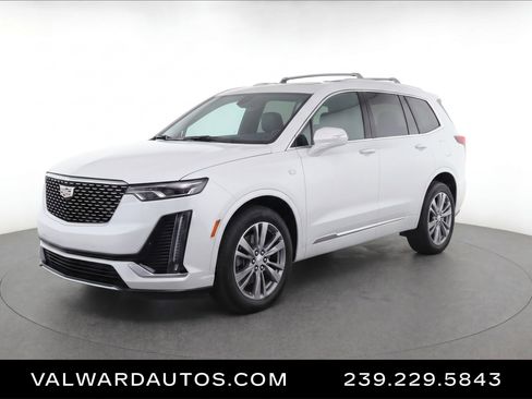 Used 2023 Cadillac XT6 Premium Luxury FWD image 1