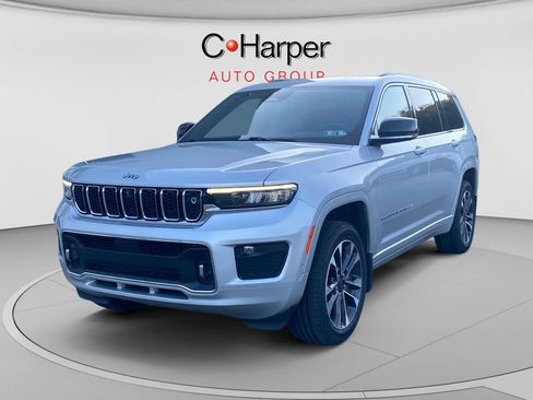 Used 2023 Jeep Grand Cherokee L Overland w/ Advanced Protech Group III AWD/4WD image 6