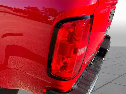 Used 2017 Chevrolet Colorado W/T RWD image 29
