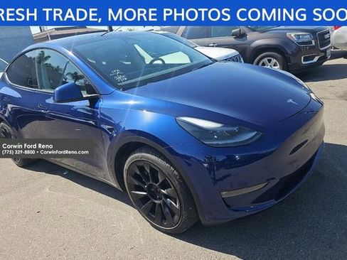 Used 2024 Tesla Model Y Long Range AWD/4WD image 1