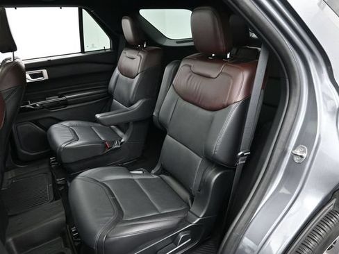 Used 2021 Ford Explorer Platinum w/ Equipment Group 601A AWD/4WD image 37