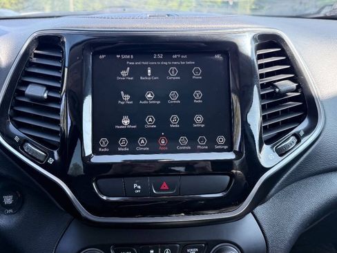 Used 2020 Jeep Cherokee Limited AWD/4WD image 29