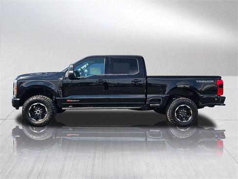 New 2025 Ford F350 XLT w/ Black Appearance Package image 3