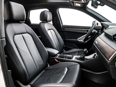 Used 2025 Audi Q3 2.0T Premium Plus w/ Premium Plus Package image 8