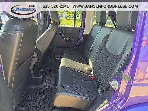 Used 2017 Jeep Wrangler Unlimited Sahara AWD/4WD image 12