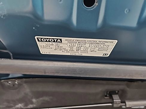 Used 2025 Toyota Camry SE image 13