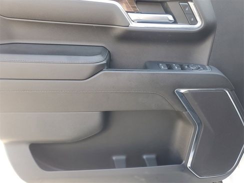 Used 2023 Chevrolet Silverado 1500 RST image 16