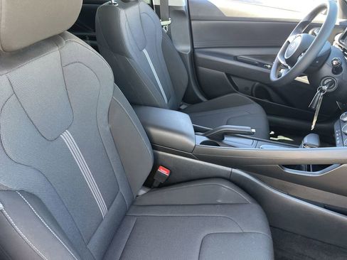 Certified 2024 Hyundai Elantra SE image 10