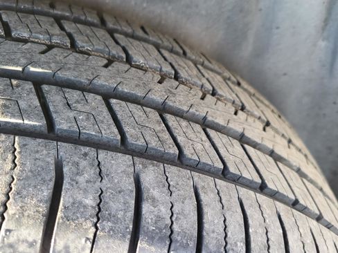 Used 2023 Chevrolet Traverse LT image 32