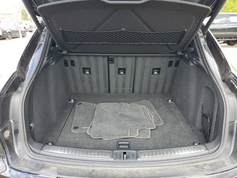 Used 2019 Porsche Macan AWD/4WD image 6