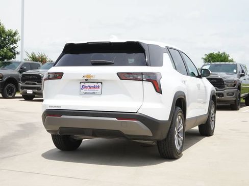 Used 2026 Chevrolet Equinox LT w/ Convenience Package II FWD image 9
