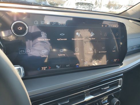 New 2026 Chevrolet Traverse LT w/ LPO, Floor Liner Package FWD image 16