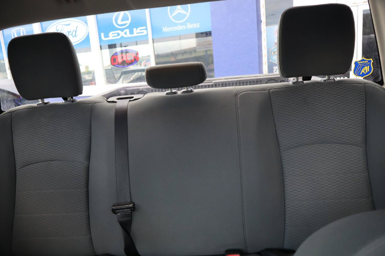Used 2016 RAM 1500 Express RWD image 18