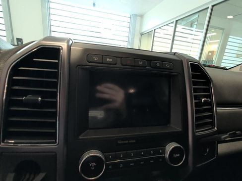 Used 2019 Ford Expedition Platinum AWD/4WD image 11