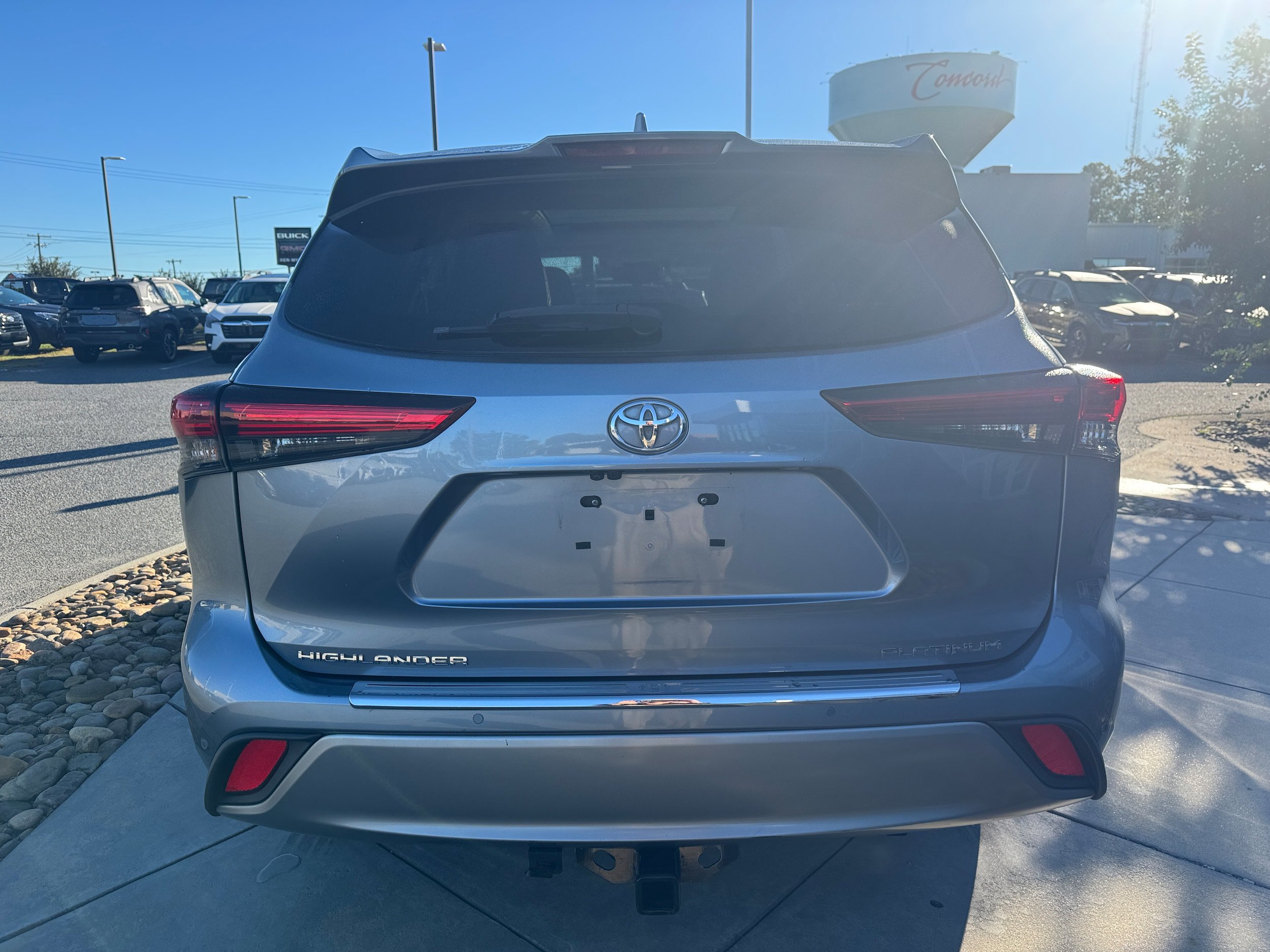 Used 2020 Toyota Highlander Platinum FWD image 7