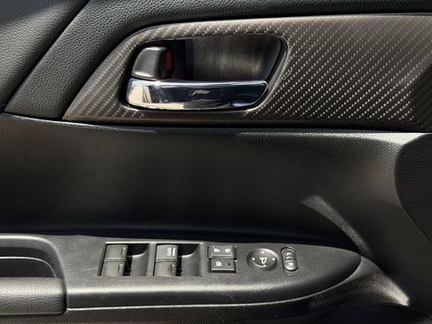 Used 2017 Honda Accord Sport image 24