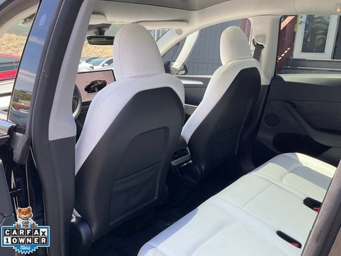Used 2023 Tesla Model Y Long Range AWD/4WD image 38
