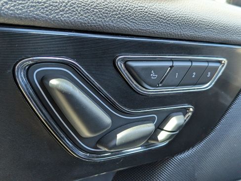 Used 2021 Lincoln Corsair Reserve w/ Equipment Group 201A image 28