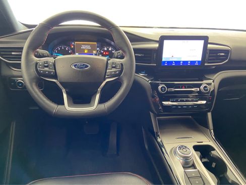 Used 2024 Ford Explorer ST-Line w/ Class IV Trailer Tow Package AWD/4WD image 23